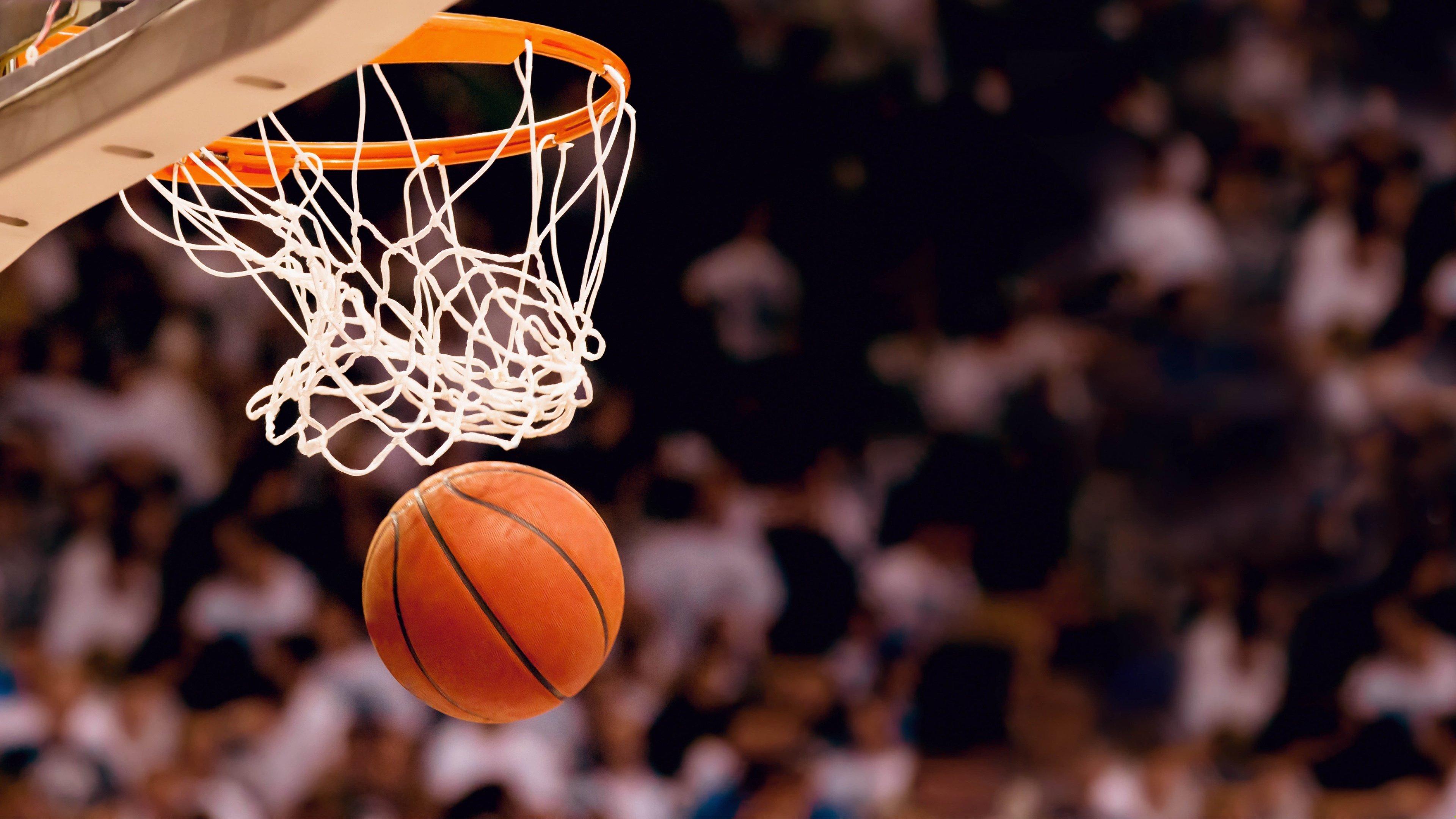 NBA季后赛激战正酣 东西部豪强争夺总决赛席位