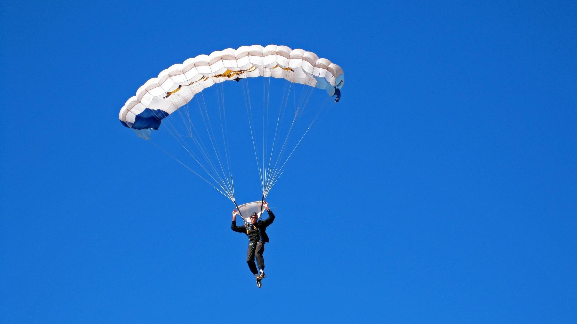 绝对硬汉！胡金秋浴血奋战轰23+11，愿为球队付出我的全部